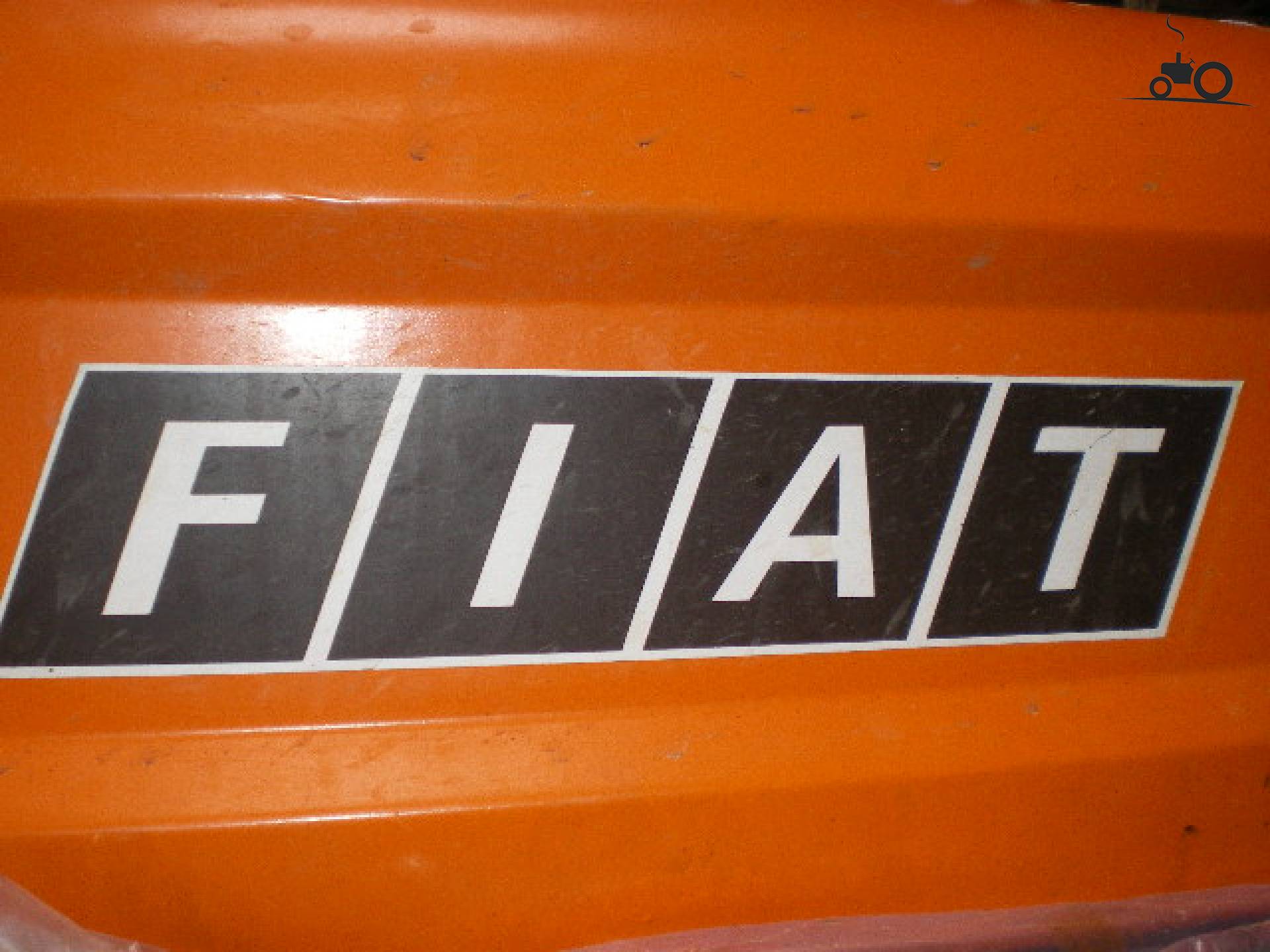 Fiat Logo from RKNIJBR Busy with poseren Fiat Logo Picture from RKNIJBR
